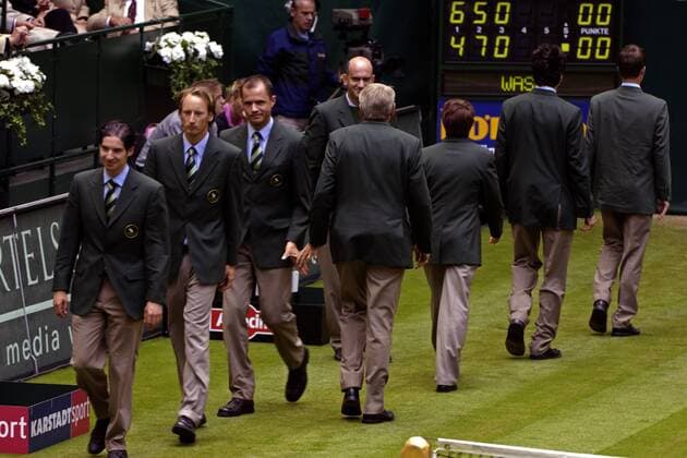 Kommen und Gehen: Wechsel der Linienrichter bei den Gerry Weber Open 2005 Tennis Herren Gerry Weber Open 2005, ATP Tour, Rasen, Rasenplatz, Rasentennis, Rasenturnier, Vdig Gruppe Halle Westfalen