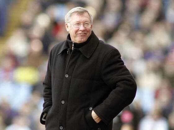 Trainer Sir Alex Ferguson (Manchester United) gut gelaunt - EDITORIAL USE ONLY. No use with unauthorised audio, video, data, fixture lists, club league logos or live services. Online in-match use limited to 120 images, no video emulation. No use in betting, games or single club league player publications. Fußball Herren English Premier League 2005 2006, 1. Englische Liga, Manchester United, ManU Einzelbild Birmingham Freude,