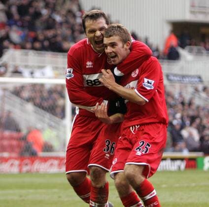 Mark Viduka (li.) und James Morrison (beide Middlesbrough) - Torjubel -  Fußball Herren English Premier League 2005 2006, 1. Englische Liga, FC Middlesbrough Gruppe Middlesbrough Begeisterung, Freude,