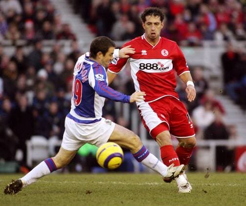 Fabio Rochemback (Middlesbrough, re.) gegen David Thompson (Blackburn) -  Fußball Herren English Premier League 2005 2006, 1. Englische Liga, Middlesbrough FC - Blackburn Rovers 0:2 Gruppe Middlesbrough Dynamik,