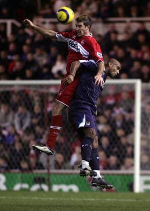 Franck Queudrue (Middlesbrough, li.) gegen Trevor Sinclair (Manchester City) -  Fußball Herren English Premier League 2005 2006, 1. Englische Liga, FC Middlesbrough - Manchester City 0:0 Gruppe Middlesbrough Dynamik, Höhe,