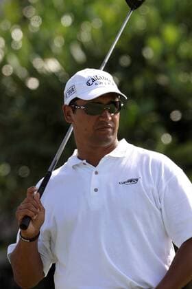 Michael Campbell (Neuseeland) schaut seinem Abschlag hinterher - (Icon7742783) Golf Herren Mercedes Championship 2006, PGA Tour, Golfen Einzelbild Kapalua Hawaii EDITORIAL USE ONLY