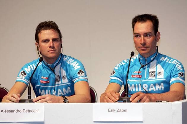 Erik Zabel (Deutschland, re.) und Alessandro Petacchi (Italien beide Team Milram) während einer Pressekonferenz anlässlich der Teamvorstellung Radsport Herren Straßenradsport 2006, Straße, Rad, Vorstellung, Präsentation, Pressetermin Gruppe Bremen