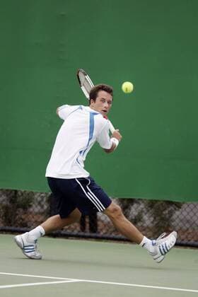 Philipp Kohlschreiber (Deutschland) - Rückhand Tennis Herren Australian Open 2006, Grand Slam, ATP Tour, Hartplatz, Hardcourt, Hartplatztennis, Hartplatzturnier Einzelbild Melbourne
