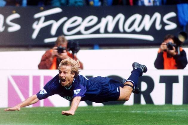 Torschütze Jürgen Klinsmann (Tottenham Hotspur) macht den Diver Fußball Herren English Premier League 1994 1995, 1. Englische Liga, Tottenham Hotspurs, Spurs Einzelbild Sheffield Begeisterung, Freude,