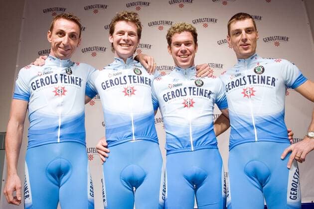Präsentation des Team Gerolsteiner, v. li.: Markus Zberg, Marcel Strauß, Sven Montgomery und Beat Zberg (alle Schweiz) Radsport Herren Straßenradsport 2006, Straße, Rad, Vorstellung, Präsentation, Pressetermin Gruppe Gerolstein Freude,