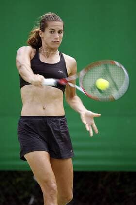 Amelie Mauresmo (Frankreich) - Rückhand Tennis Damen Australian Open 2006, Grand Slam, WTA Tour Einzelbild Melbourne