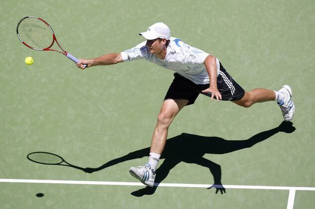 Florian Mayer (Deutschland) - Vorhand Tennis Herren Australian Open 2006, Grand Slam, ATP Tour, Hartplatz, Hardcourt, Hartplatztennis, Hartplatzturnier Einzelbild Melbourne Dynamik,