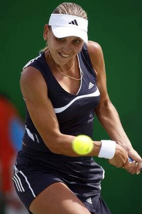 Elena Vesnina (Russland) - beidhändige Rückhand Tennis Damen Australian Open 2006, Grand Slam, WTA Tour Einzelbild Melbourne Dynamik,
