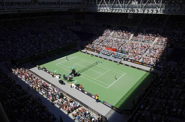 Licht und Schatten in der Vodafone Arena in Melbourne Tennis Damen Australian Open 2006, Grand Slam, WTA Tour, Hartplatz, Hardcourt, Hartplatztennis, Hartplatzturnier Totale Vodafone Arena Melbourne
