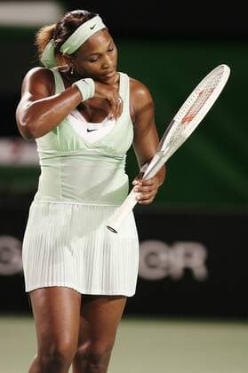 Serena Williams (USA) nachdenklich Tennis Damen Australian Open 2006, WTA Tour, Grand Slam Einzelbild Melbourne Nachdenklichkeit, Erschöpfung,