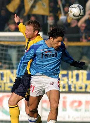 Carvalho de Oliveira Amauri (Chievo Verona, re.) gegen Vince Grella (Parma) -  Fußball Herren Serie A 2005 2006, 1. Italienische Liga, Parma FC - AC Chievo Verona 2:1 Gruppe Parma Dynamik,