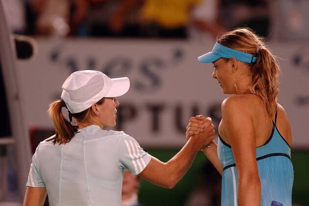 Maria Sharapova (Rußland, re.) und Justine Henin Hardenne (Belgien) - shakehands Tennis Damen Australian Open 2006, Grand Slam, WTA Tour, Halbfinale Gruppe Melbourne