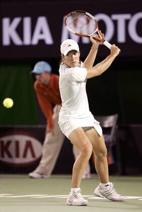 Justine Henin Hardenne (Belgien) - Rückhand Tennis Damen Australian Open 2006, Grand Slam, WTA Tour, Halbfinale Einzelbild Melbourne