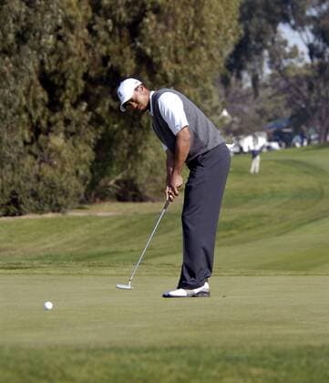 Eldrick Tiger Woods (USA) - Put -  sdp2006012804 Golf Herren Buick Invitational 2006, PGA Tour, Golfen Einzelbild San Diego