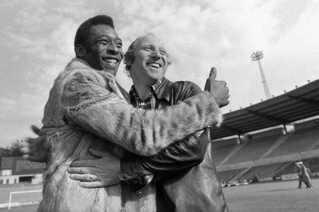Pele (Brasilien, li.) und DFB Ehrenspielführer Uwe Seeler (BR Deutschland) Fußball WM Herren Weltmeisterschaft 1974, Shooting, Fotoshooting, Fototermin, Pressetermin, Fotostory Gruppe Frankfurt M. Harmonie,