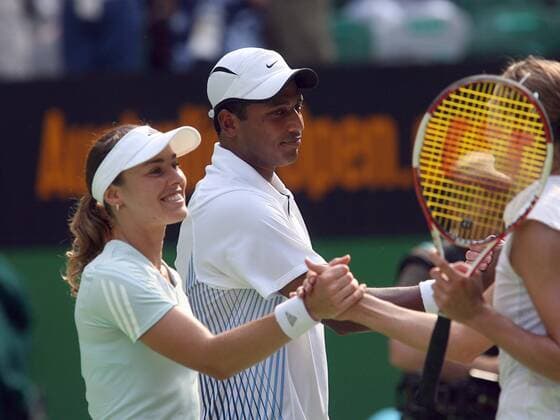 Martina Hingis (Schweiz) und Mahesh Bhupathi (Indien) - Sieger im Mixed der Australian Open 2006 Tennis Australian Open 2006, Grand Slam, Gruppe o0 Endspiel Finale Melbourne Freude,