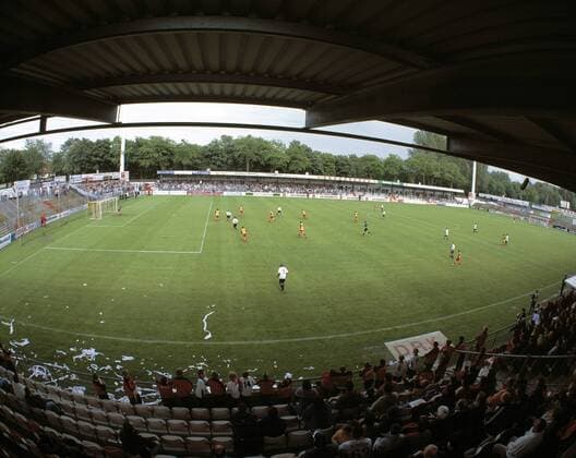 Fußball, Stadiongeschichte Rot Weiß Ahlen Das Wersestadion in Ahlen während eines Oberligaspiels Fußball Herren Oberliga Westfalen 2004 2005, LR Ahlen II , 2 Totale Wersestadion Ahlen