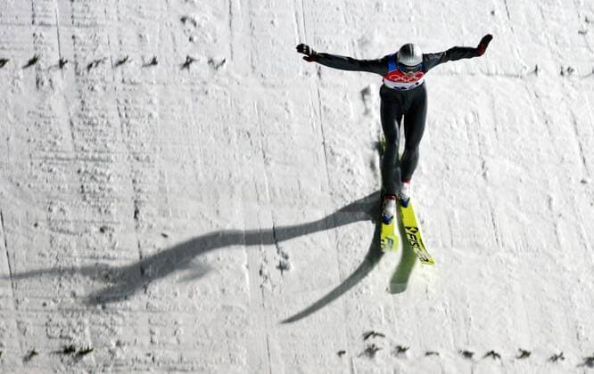 Thomas Morgenstern (Österreich) - Landung Skispringen OS Winter Herren Olympische Spiele Turin 2006, Winterspiele, Skisprung, Nordischer Skisport, Ski Nordisch Totale Pragelato