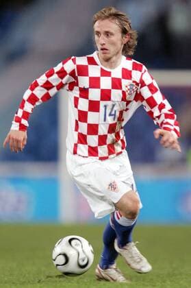 Luka Modric (Kroatien) am Ball -  Fußball Länderspiel Herren Freundschaftsspiel 2006, Testspiel, Test, Nationalmannschaft, Nationalteam, Nationaltrikot Einzelbild Basel