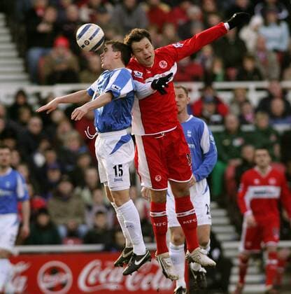 Mark Viduka (Middlesbrough, re.) gegen Neil Kilkenny (Birmingham) -  Fußball Herren English Premier League 2005 2006, 1. Englische Liga, Middlesbrough FC - Birmingham City 1:0 Gruppe Middlesbrough Dynamik,