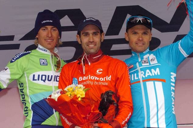 Siegerehrung Mailand - Turin 2006: Igor Astarloa (Spanien Barloworld, Mitte) gewinnt vor Franco Pellizotti (Liquigas Bianchi, li.) und Mirko Celestino (Team Milram beide Italien) -  Radsport Herren Mailand - Turin 2006, Straßenradsport, Straße, Rad Gruppe Turin Freude,