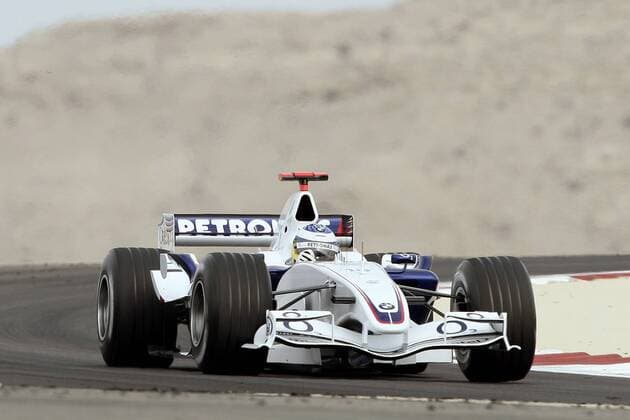 Nick Heidfeld (Deutschland BMW Sauber) in seinem Boliden Motorsport Grand Prix Herren Großer Preis von Bahrain 2006, Formel 1 Weltmeisterschaft, F1, F, GP, WM, Freies Training Totale Bahrain International Circuit Manama, Sakhir