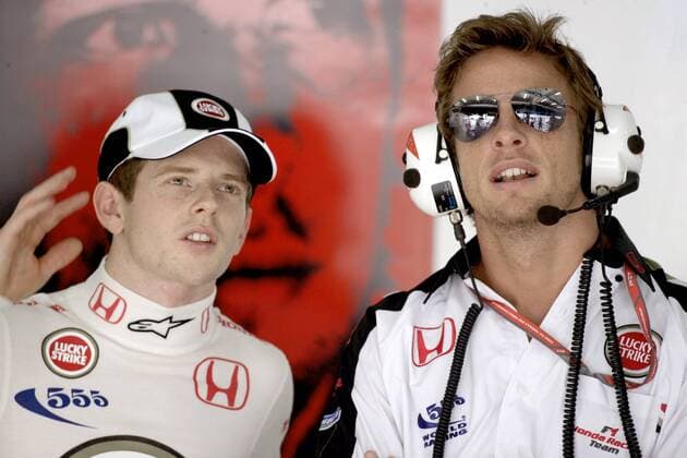 Testfahrer Anthony Davidson (li.) und Jenson Button (beide England BAR Honda) im Gespräch Motorsport Grand Prix Herren Großer Preis von Bahrain 2006, Formel 1 Weltmeisterschaft, F1, F, GP, WM, Freies Training Gruppe Bahrain International Circuit Manama, Sakhir