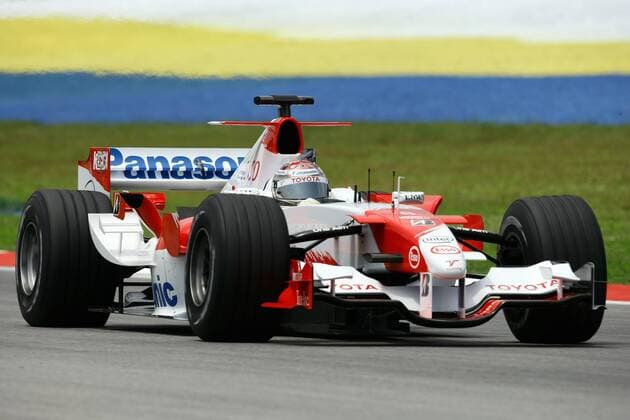 Jarno Trulli (Italien Toyota) in seinem Boliden Motorsport Grand Prix Herren Großer Preis von Malaysia 2006, Formel 1 Weltmeisterschaft, F1, F, GP, WM, Qualifying Einzelbild Sepang Kuala Lumpur