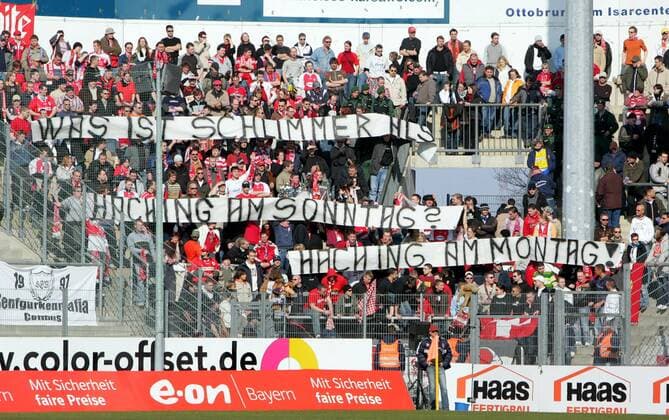 Cottbuser Fans sind sich einig - Was ist schlimmer als Haching am Sonntag? Haching am Montag! Fußball 2. BL Herren Saison 2005 2006, FC Energie Cottbus Totale Unterhaching