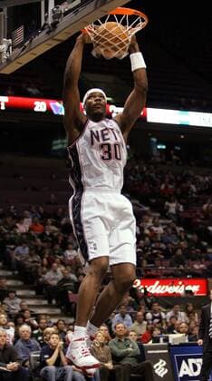 Clifford Robinson (New Jersey Nets) - Dunking - (Icon78911021) Basketball Herren NBA 2005 2006, New Jersey Nets Einzelbild East Rutherford Dynamik, EDITORIAL USE ONLY