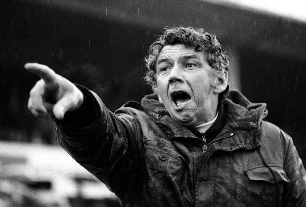 Trainer Heinz Lucas (Düsseldorf) gibt lautstark Anweisungen Fußball Herren Saison 1971 1972, Fortuna Düsseldorf, Vneg, Vsw Einzelbild Braunschweig