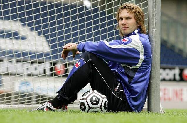 Torwart Stefan Wessels (Köln) in der Uhlsport Kollektion 2005 Fußball 1. BL Herren Werbeshooting 2005, Shooting, Fotoshooting, Fototermin, Werbeaufnahme, Werbepartner, Produktshooting Einzelbild Duisburg