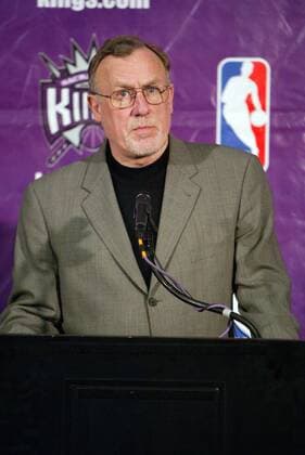 Headcoach Rick Adelman (Sacramento Kings) während der Pressekonferenz - (Icon4140179) Basketball Herren NBA 2005 2006, Sacramento Kings Einzelbild Sacramento EDITORIAL USE ONLY