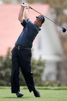 Phil Mickelson (USA) schaut seinem Abschlag hinterher - (Icon4882160) Golf Herren BellSouth Classic 2006, TPC at Sugarloaf, PGA Tour, Golfen, Bell South Einzelbild Duluth EDITORIAL USE ONLY