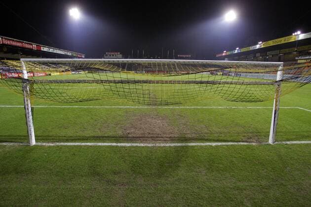 Fußball, Stadiongeschichte Alemannia Aachen Der Aachener Tivoli aus der Hintertorperspektive Fußball 2. BL Herren Saison 2005 2006, Alemannia Aachen Totale Aachen