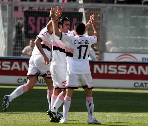 Simone Barone (li.) und David di Michele (beide Palermo) - Torjubel -  Fußball Herren Serie A 2005 2006, 1. Italienische Liga, US Palermo Gruppe Palermo Freude,