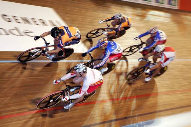 Keirin Finale mit Jose Antonio Escuredo Raimondez (Spanien, vorn), Theo Bos (Niederlande, li.) und Mickael Bourgain (Frankreich, 3.v.li.) -  (pan13698) Radsport WM Herren Weltmeisterschaft 2006, Rad, Bahn, Bahnrad, Bahnradsport, Radrennsport, Nationaltrikot Gruppe Bordeaux  