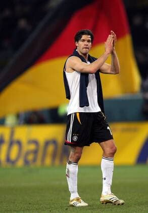 Michael Ballack (Deutschland) bedankt sich bei den Anhängern Fußball Länderspiel Herren Freundschaftsspiel 2006, Nationalmannschaft, Nationalteam Einzelbild Test, Testspiel Dortmund