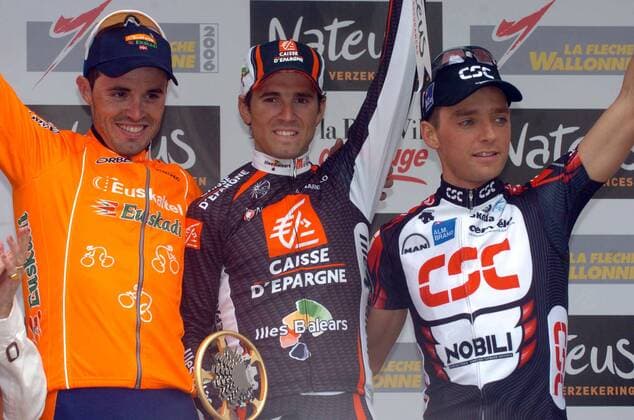 Siegerehrung Fleche Wallone 2006: Sieger Alejandro Valverde (Illes Balears, Mitte) gewinnt vor Samuel Sanchez Gonzalez (li., Euskaltel Euskadi beide Spanien) und Karsten Kroon (Niederlande CSC) -  Radsport Herren Fleche Wallone 2006, Wallonischer Pfeil, ProTour, Straßenradsport, Straße, Rad Gruppe Wallone Freude,
