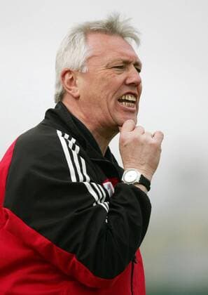 Trainer Hans Werner Moors (Münster) unzufrieden Fußball Herren Regionalliga Nord 2005 2006, 3. Liga, Preußen Münster Einzelbild Erfurt