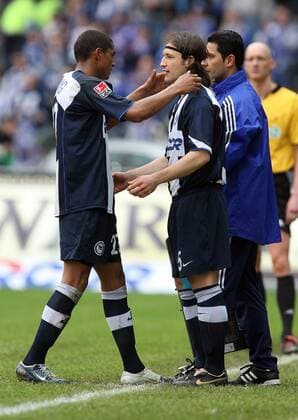 Niko Kovac kommt für Kevin Prince Boateng (beide Hertha) Fußball 1. BL Herren Saison 2005 2006, Hertha BSC Berlin Gruppe Berlin
