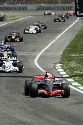 Kimi Räikkönen (Finnland McLaren Mercedes) in seinem Boliden Motorsport Grand Prix Herren Großer Preis von San Marino 2006, Formel 1 Weltmeisterschaft, F1, F, GP, WM Gruppe Imola