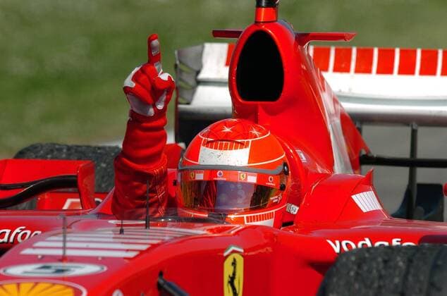 Sieger Michael Schumacher (Deutschland Ferrari) jubelt im Cockpit seines Boliden Motorsport Grand Prix Herren Großer Preis von San Marino 2006, Formel 1 Weltmeisterschaft, F1, F, GP, WM Einzelbild Imola Freude,
