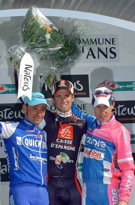 Siegerehrung: Alejandro Valverde (Mitte, Spanien Caisse d Epargne - Illes Balears) gewinnt Lüttich Bastogne Lüttich 2006 vor Paolo Bettini (li., Quick Step Innergetic) und Damiano Cunego (beide Italien Lampre) -  Radsport Herren Lüttich Bastogne Lüttich 2006, ProTour, Straßenradsport, Straße, Rad, Vdig Gruppe Freude,