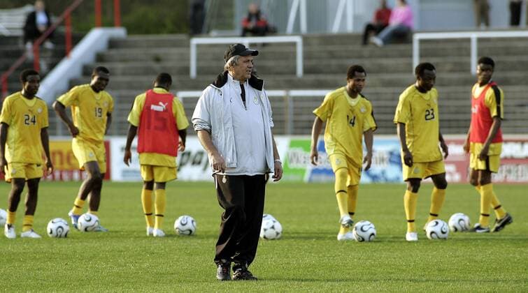 Nationaltrainer Ratomir Dujkovic (Ghana) leitet das Training Fußball Herren Nationalmannschaft 2006, Nationalteam, Nationaltrikot, Vorbereitung, Training Gruppe Würzburg