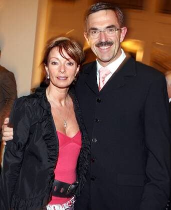 NOK Präsident Dr. Klaus Steinbach (Deutschland) mit Ehefrau Andrea Bohr anläßlich der Verleihung der Goldenen Sportpyramide Herren Goldene Sportpyramide 2006, Stiftung Deutsche Sporthilfe, Gala, Sportgala, Benefiz, Benefizgala, Gruppe Berlin