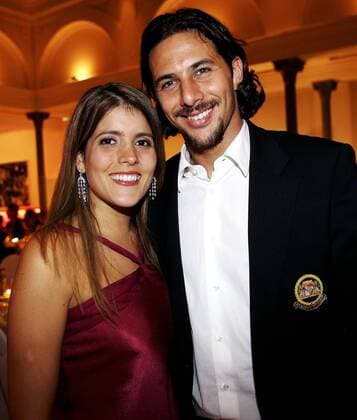 Claudio Pizarro (Bayern) mit Ehefrau Karla Salcedo anläßlich des Banketts zum Pokalsieg 2005 2006 Fußball Herren DFB Pokal 2005 2006, Pokalspiel, Endspiel, Finale, Pokalfinale, Pokalendspiel, FC Bayern München Gruppe Berlin