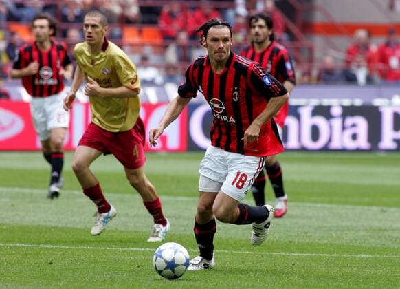 Marek Jankulovski (Milan) am Ball - Fußball Herren Serie A 2005 2006, 1. Italienische Liga, AC Mailand - AS Livorno 2:0 Gruppe Mailand Dynamik,