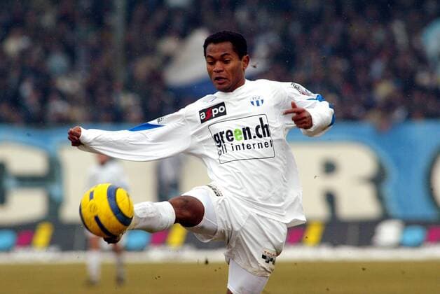 Rafael de Araujo (FC Zürich) am Ball Fußball Herren Super League 2005 2006, Nationalliga A, NLA, 1. Schweizer Liga, FC Zürich Einzelbild Zürich 